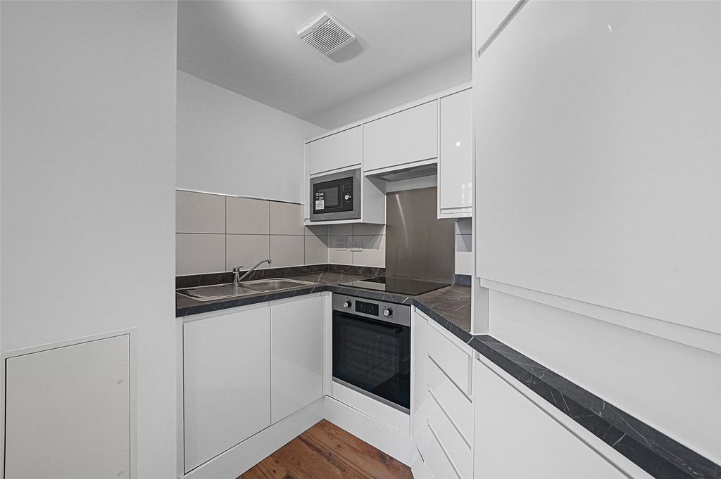 Property photo 2 of 14 Kitchen
