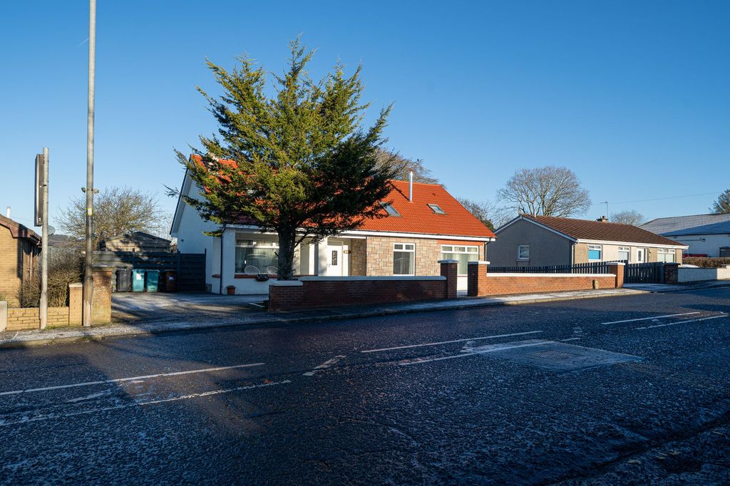 Property photo 2 of 38