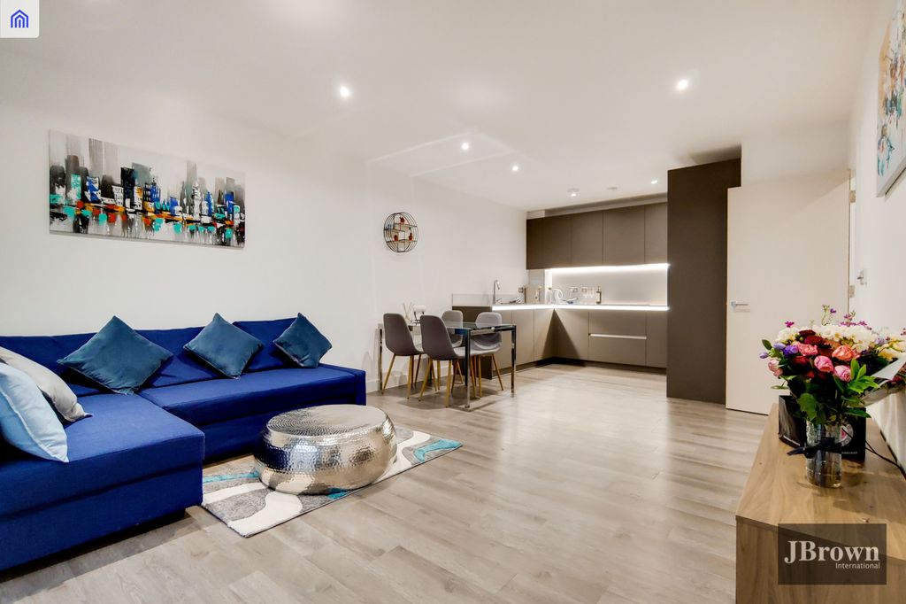 Property photo 2 of 12