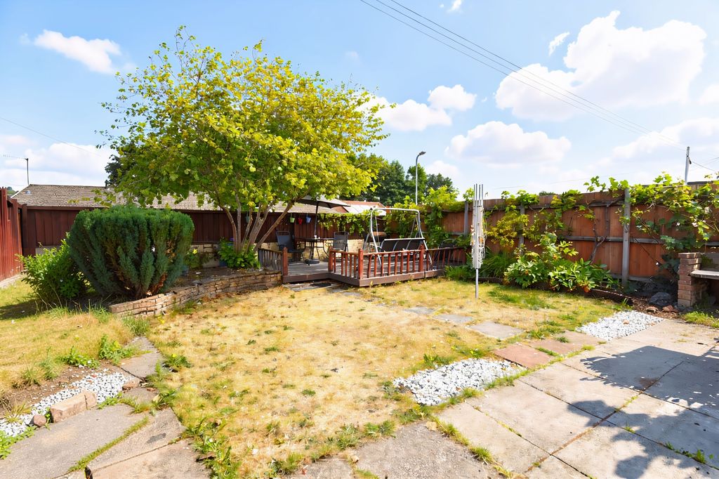 Property photo 2 of 24