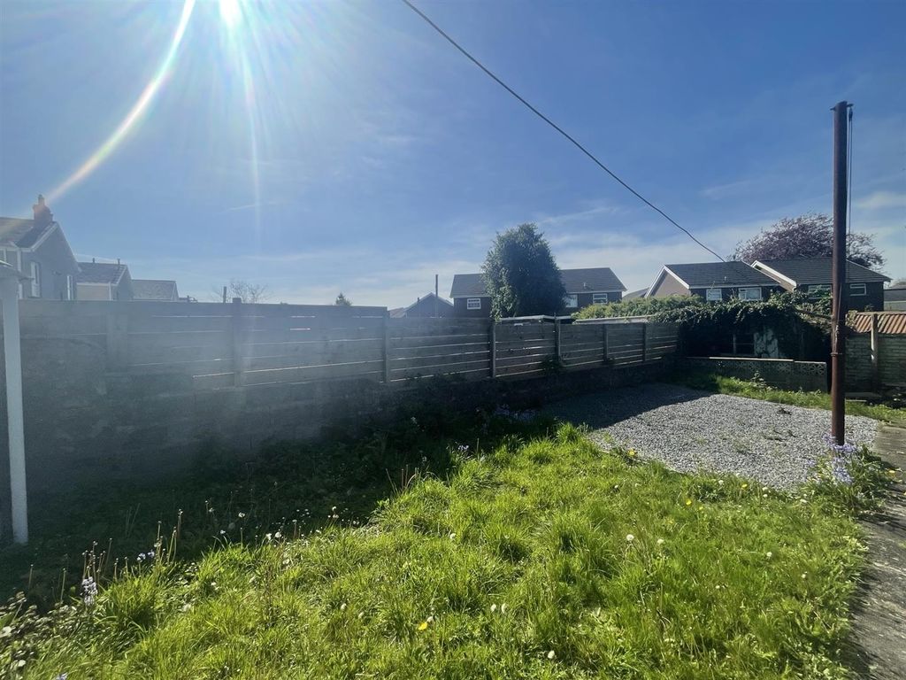 Additional image 11 of 4 bed end terrace house to rentTalbot Road, Ammanford SA18