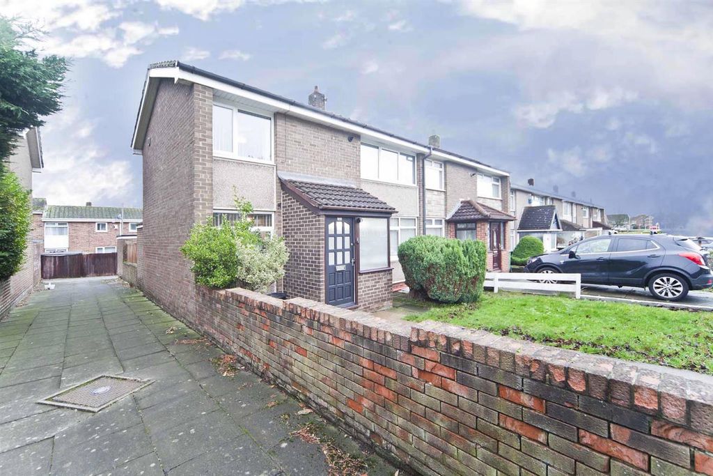 Property photo 2 of 22