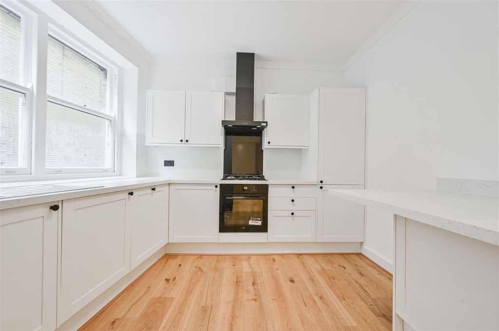 Property photo 2 of 10 Chpk1028941-401.Jpg