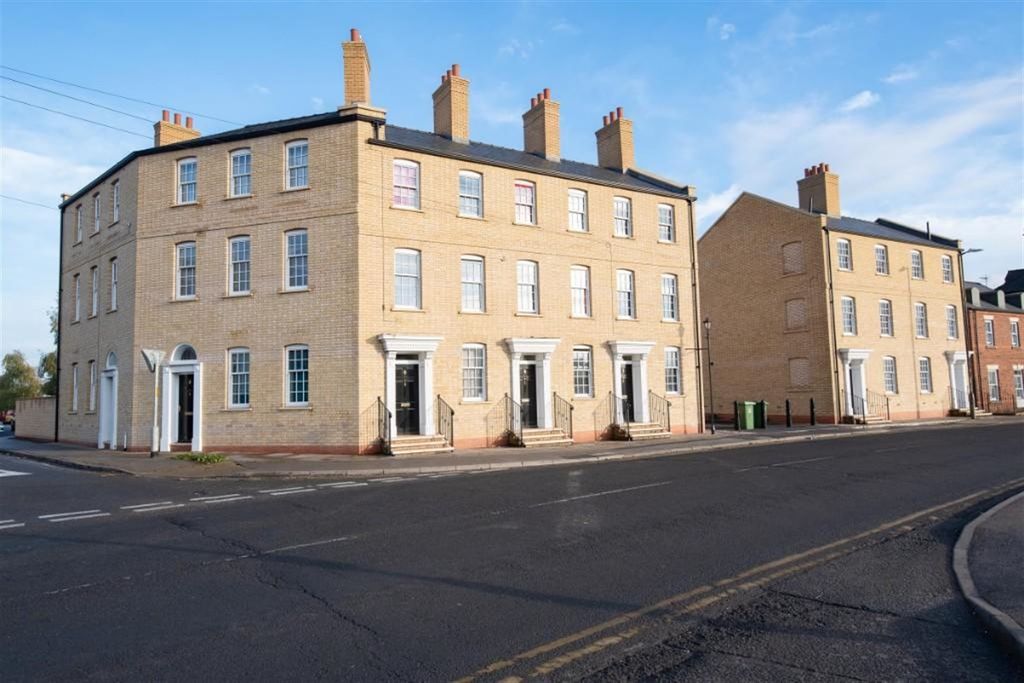 Property photo 1 of 5 (Main)