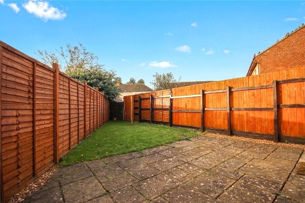 Property photo 2 of 9 Picture No. 16