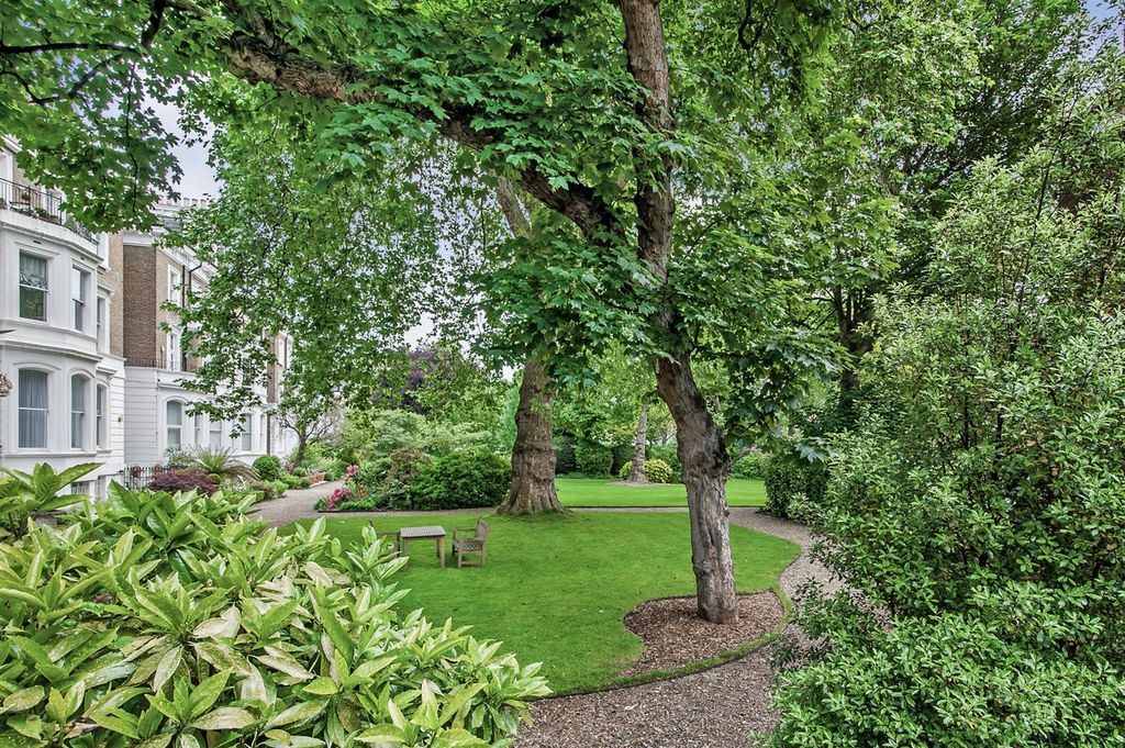 Property photo 1 of 23 Bolton Gardens-1-2.Jpg