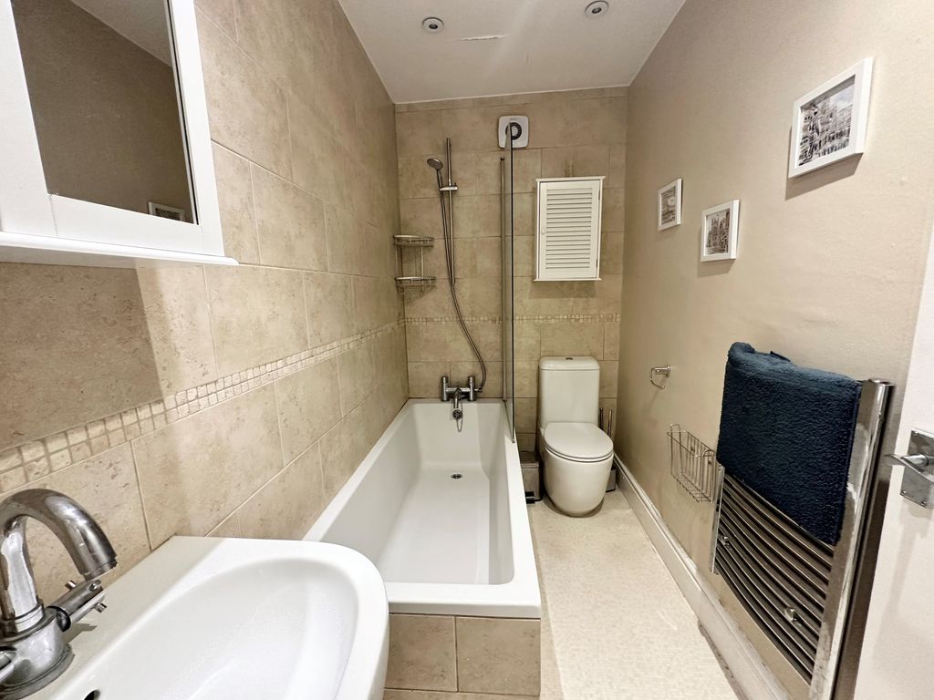 Property photo 2 of 6 Bathroom