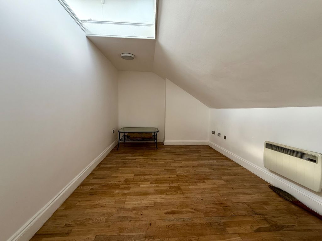 Property photo 1 of 7 5262280