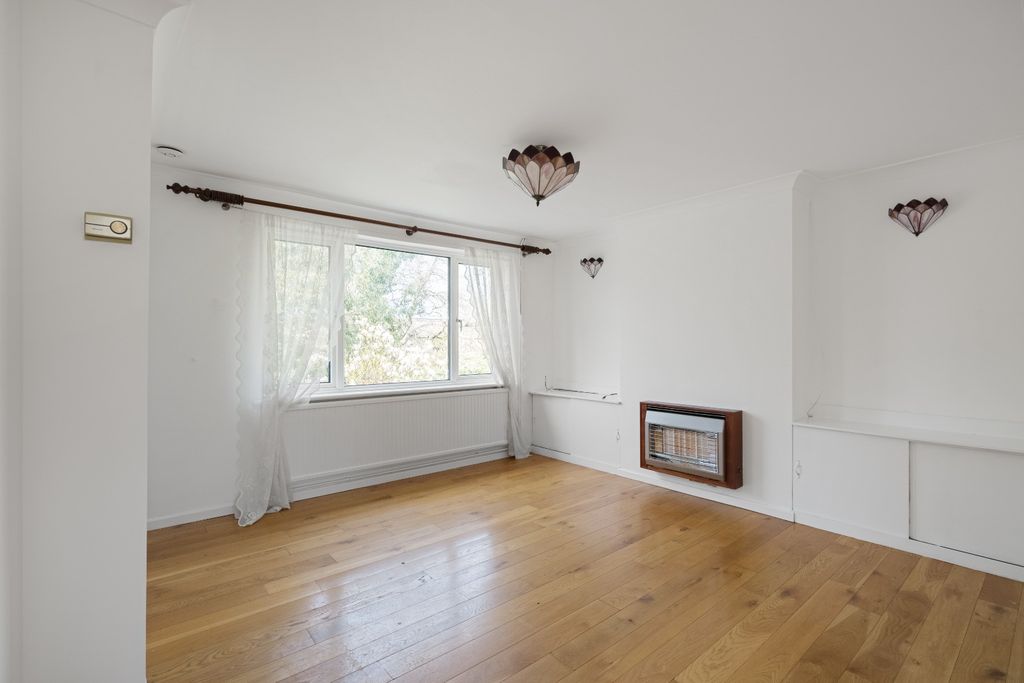 Property photo 2 of 7 1991552