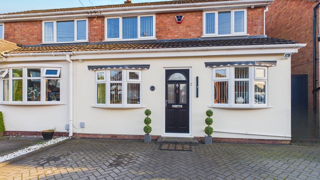 Property photo 2 of 30 Front 2