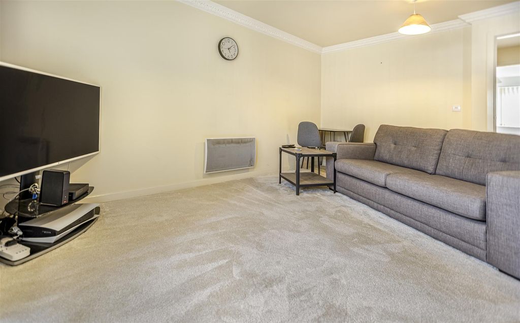 Property photo 2 of 11 H10A0097.Jpg