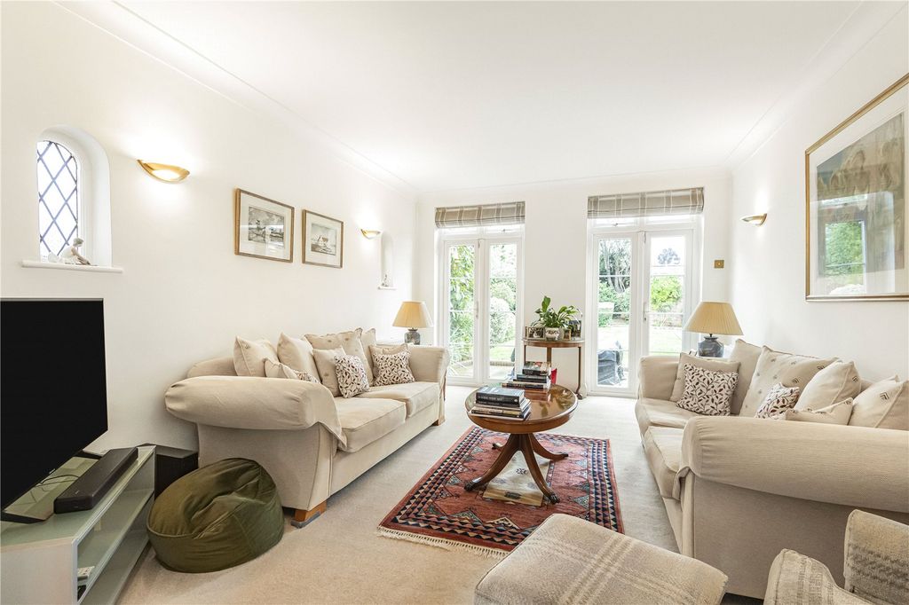 Property photo 3 of 28 Picture No. 09