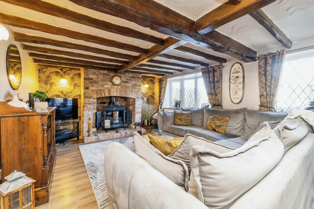 Property photo 2 of 17 Living Room