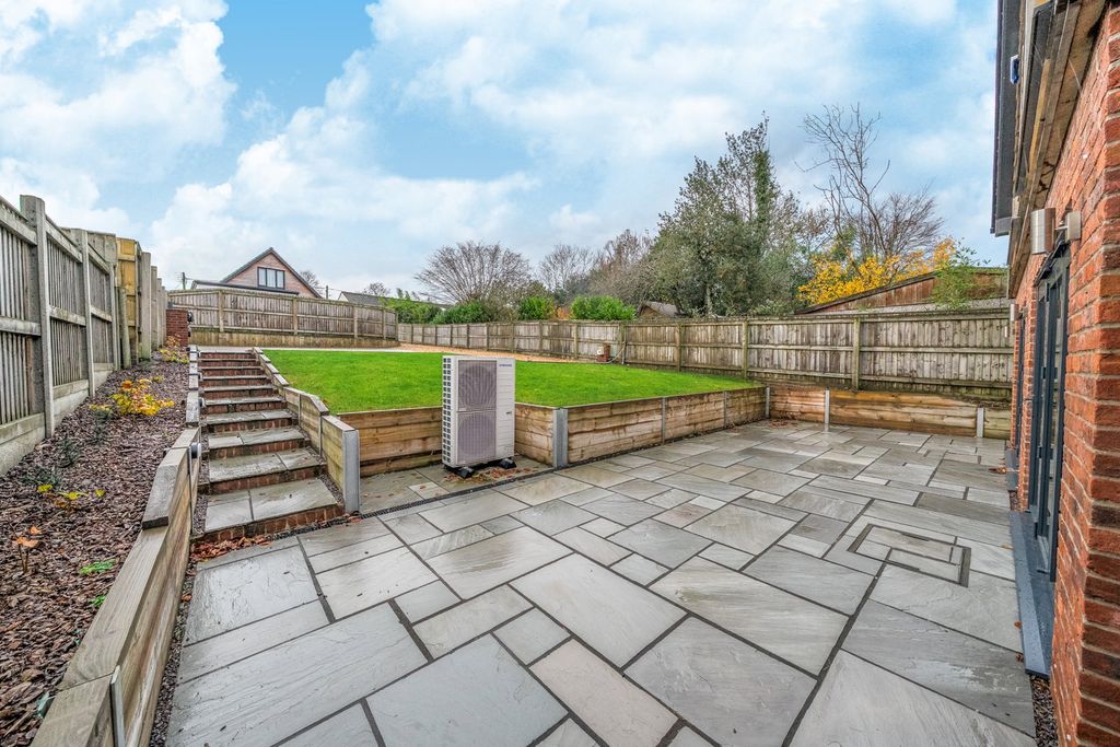 Property photo 3 of 20