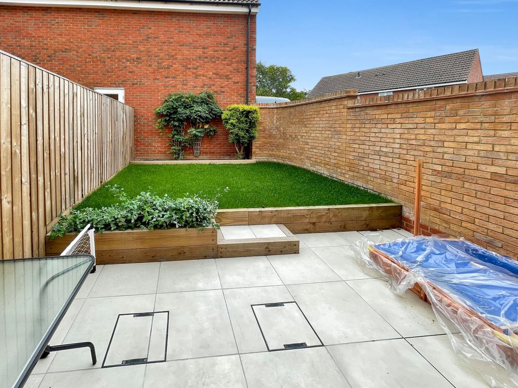Property photo 2 of 14 Garden