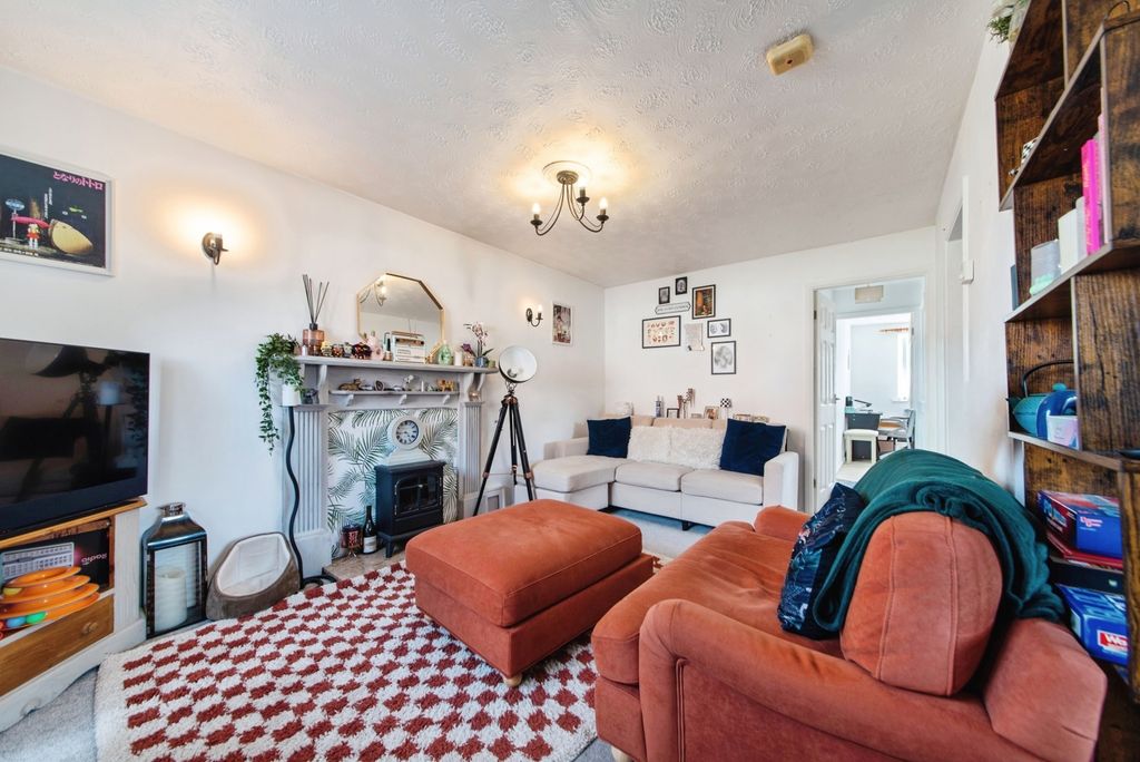 Property photo 2 of 16 Pbox-Img.Jpg