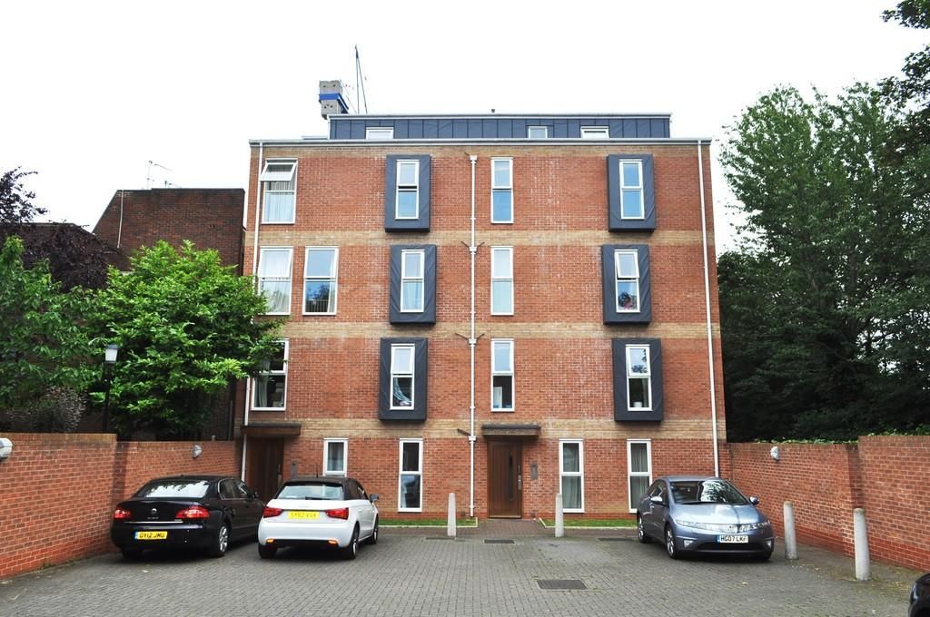 Property photo 1 of 8