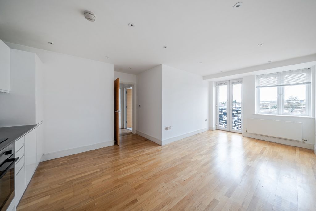 Property photo 3 of 8 3