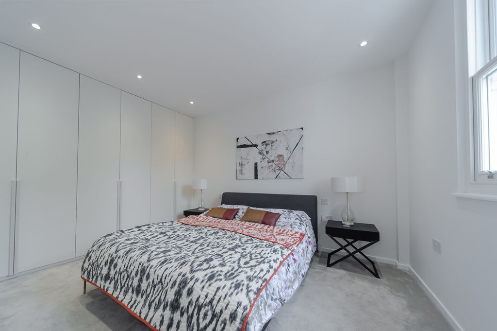 Property photo 3 of 10 Photo 4