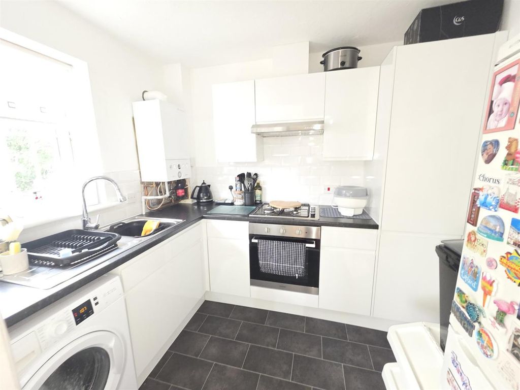 Property photo 3 of 6 Kitchen.Jpg