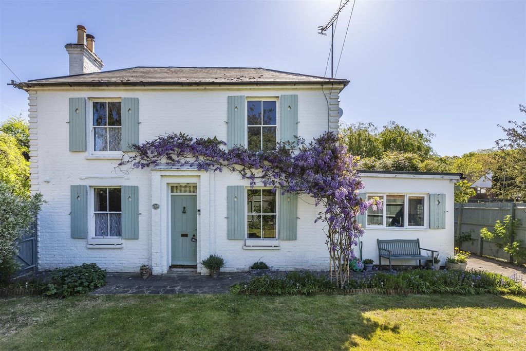 Property photo 1 of 28