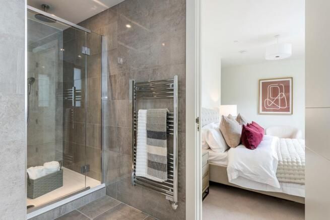 Property photo 1 of 2