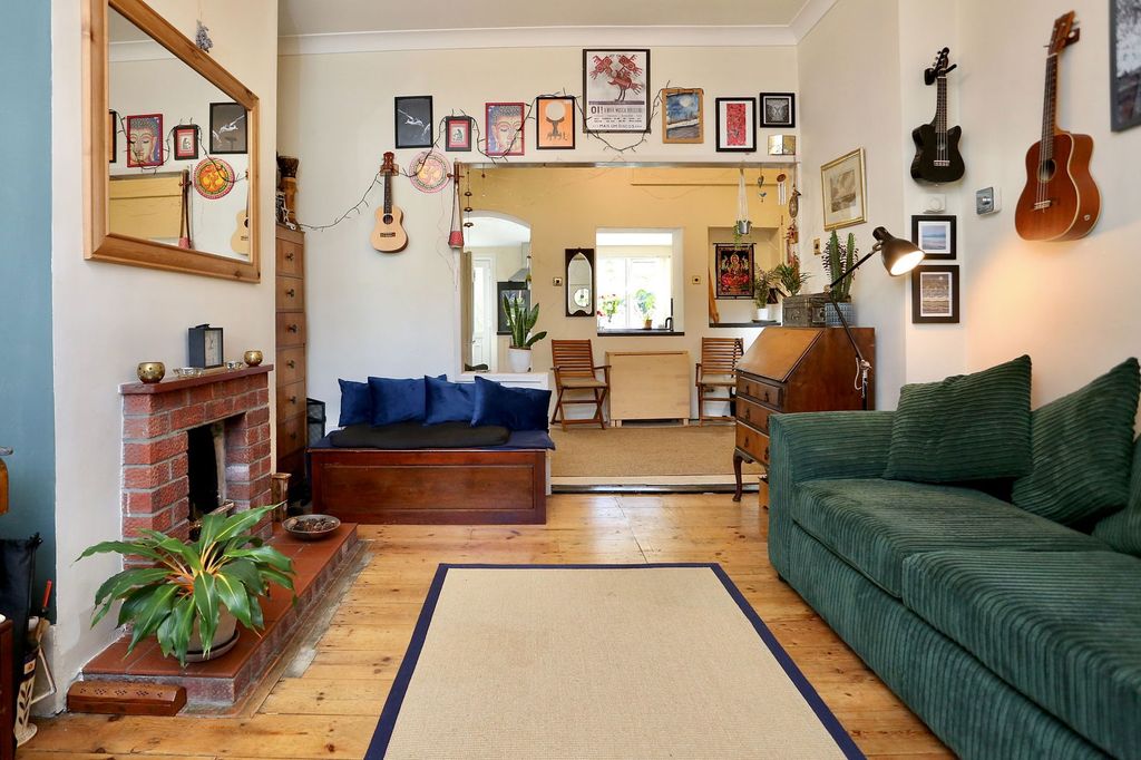 Property photo 2 of 24