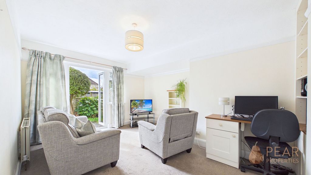 Property photo 3 of 13