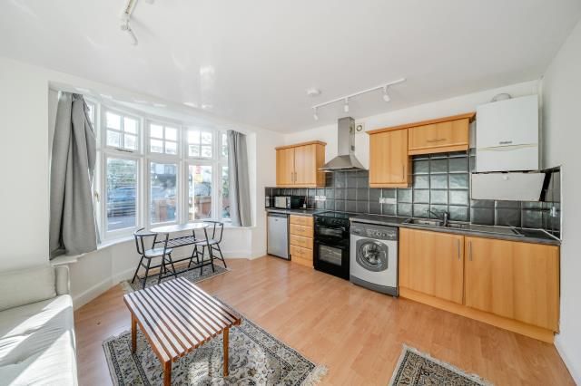 Property photo 3 of 14 Kitchen