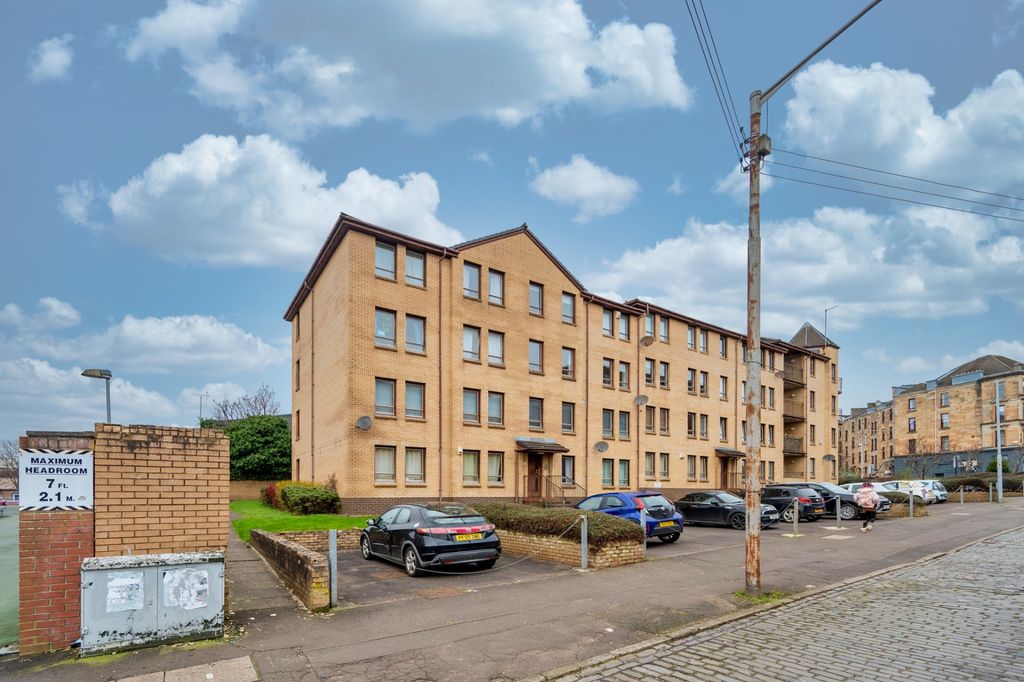 Property photo 1 of 11