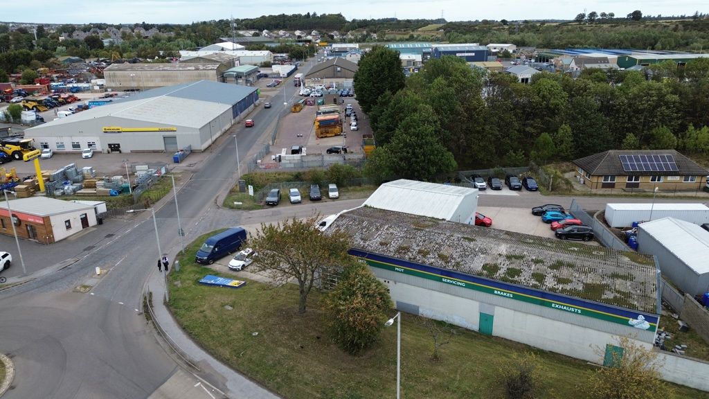 Property photo 3 of 6 Photo 2