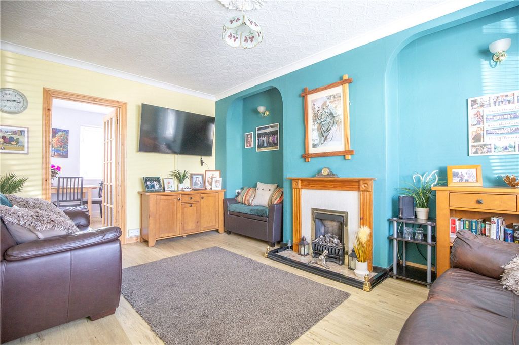 Property photo 2 of 18 Picture No. 10