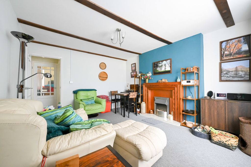 Property photo 2 of 18 Castle Road Ewemove Redcar-15