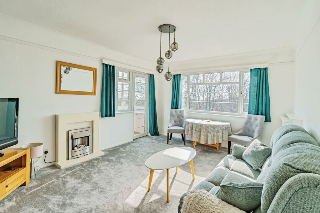 Property photo 3 of 13 Pbox-Img.Jpg