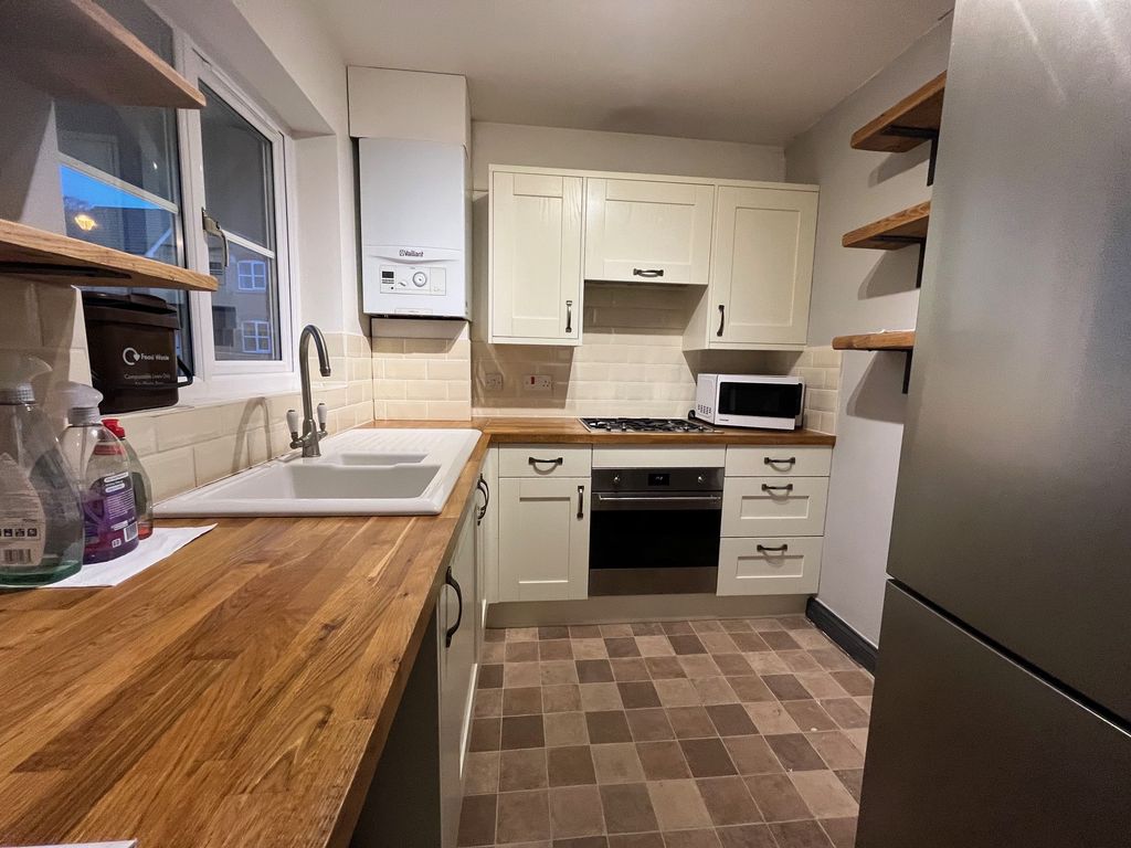 Property photo 3 of 14 Balcony