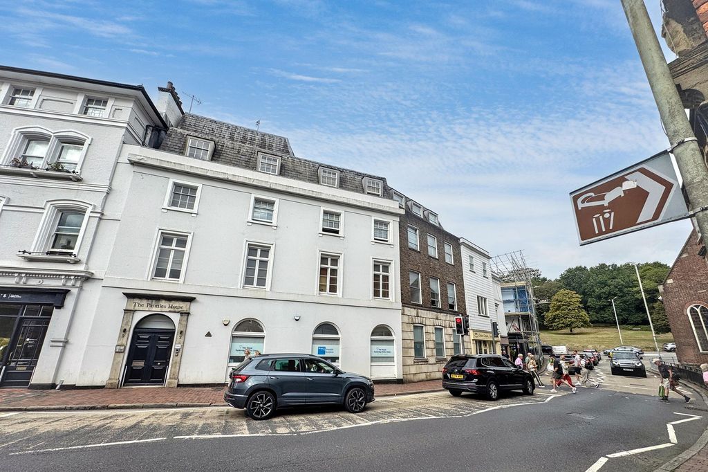 Property photo 2 of 5 Unit 3, Pantiles House, 2 Nevill Street, Tunbridge Wells, Kent Tn2 5Tt