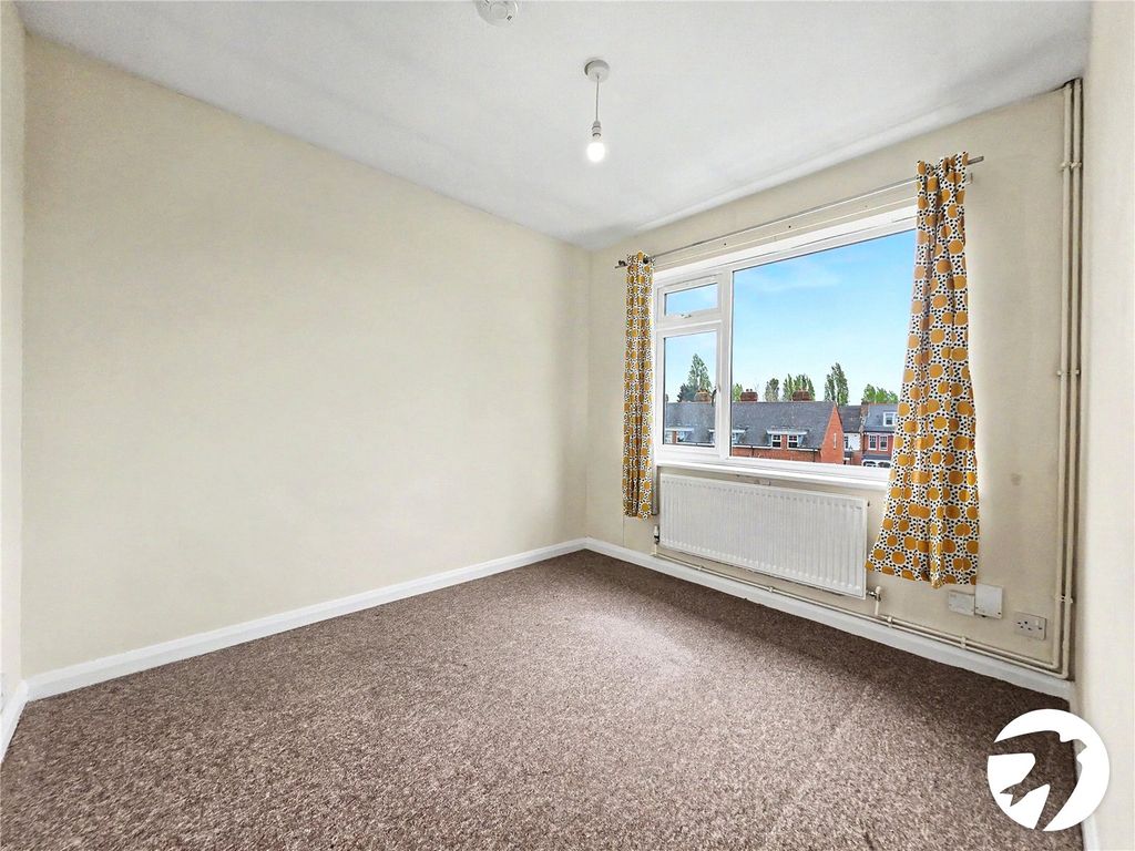 Property photo 3 of 8 Bedroom