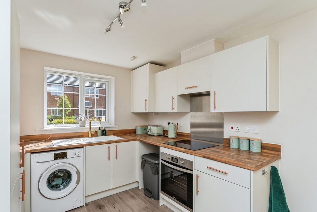 Property photo 2 of 20 Pbox-Img.Jpg