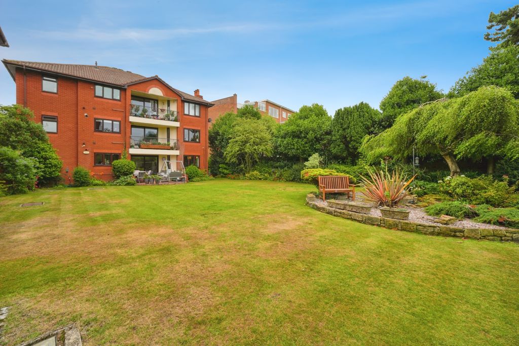 Property photo 1 of 14 Rear Communal Gardens