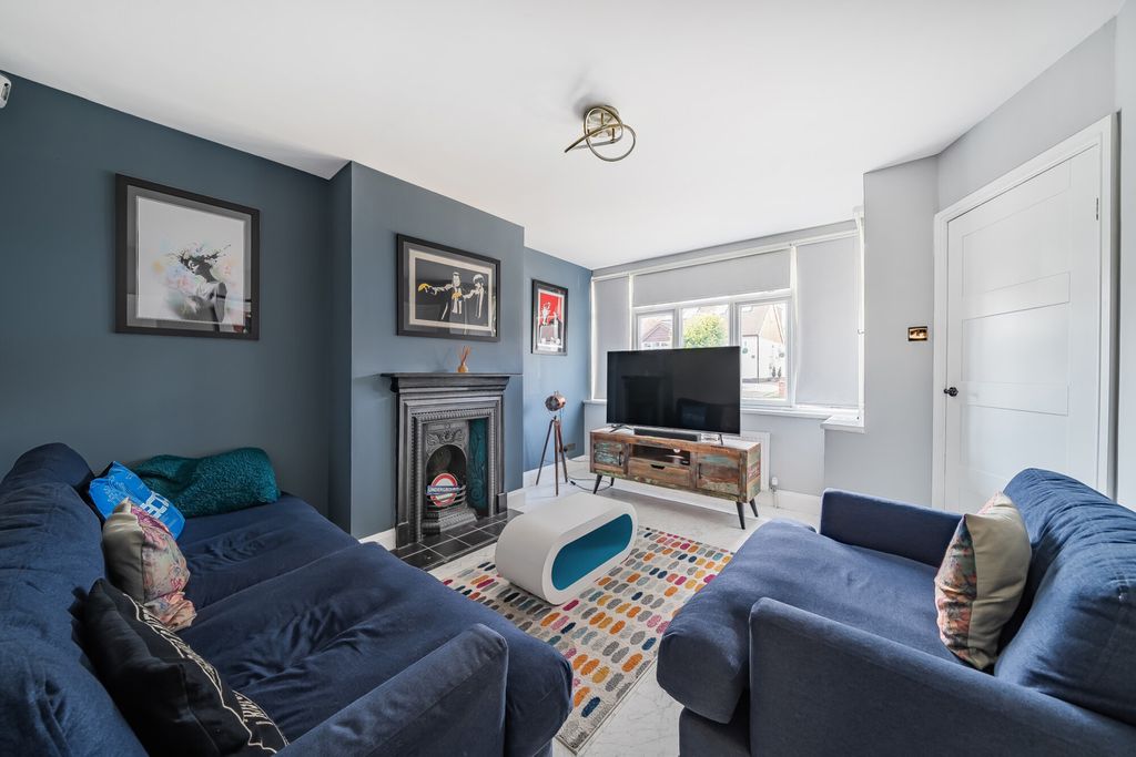 Property photo 1 of 19 1304619-2-684321F...