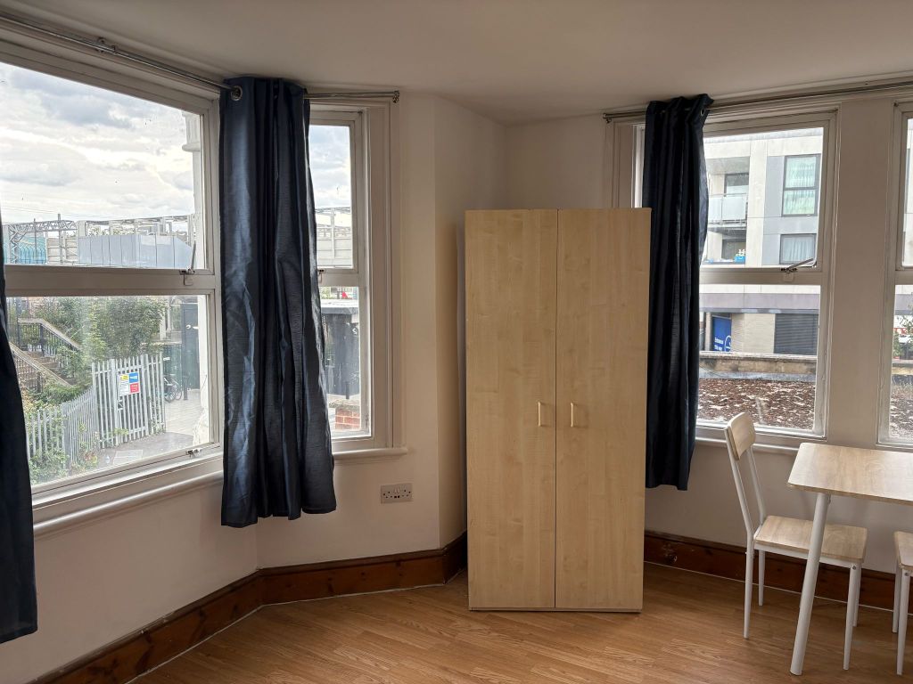 Property photo 2 of 5