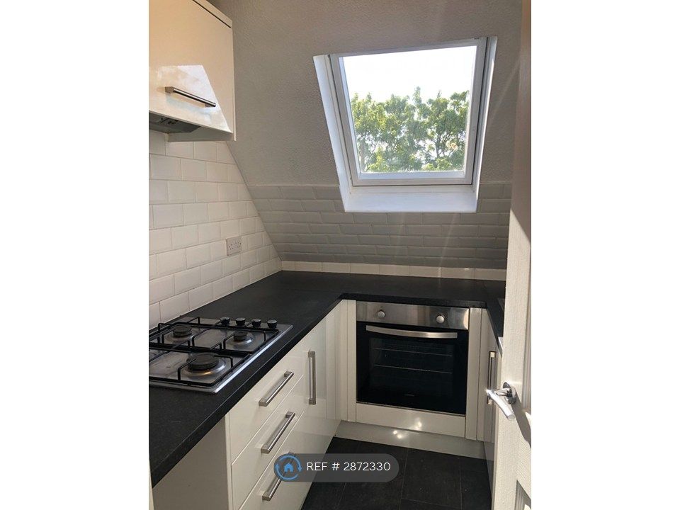 Property photo 2 of 4 Kitchen