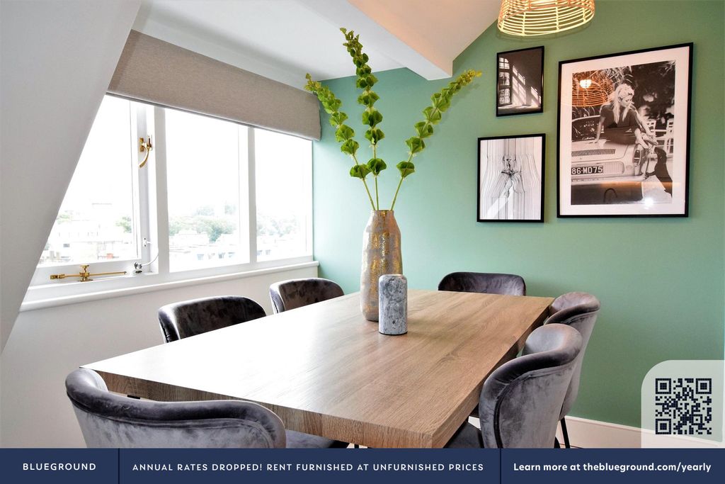 Property photo 3 of 12 Dining Area