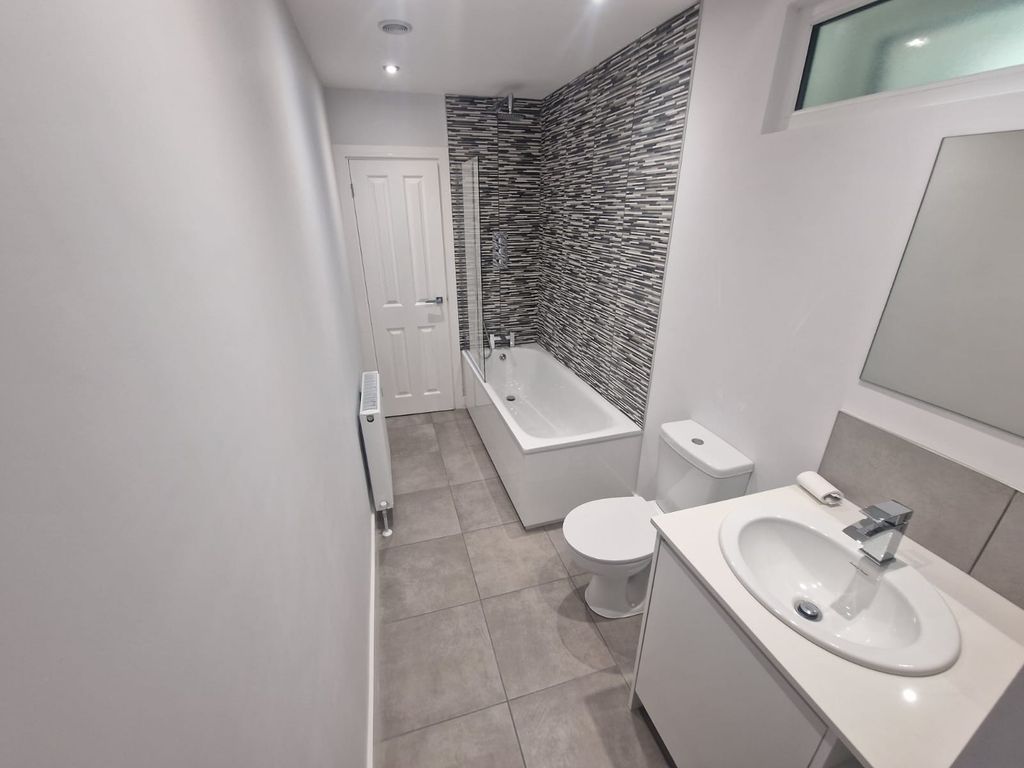 Property photo 3 of 6 Image