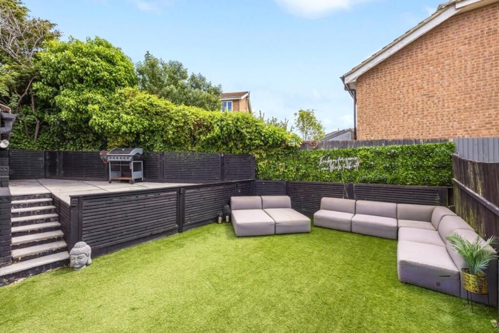 Property photo 2 of 13 Terrace / Patio