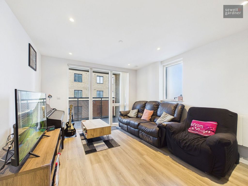 Property photo 2 of 13