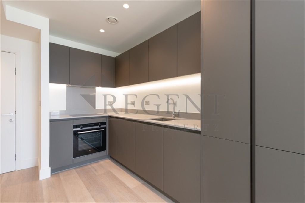 Property photo 2 of 10 Kitchen
