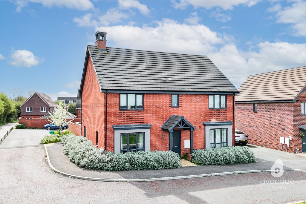 Property photo 1 of 35 4797071