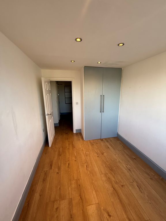 Property photo 3 of 9 Flat 7 Knight House Bedroom Picture