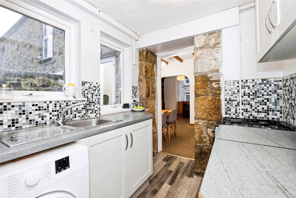 Property photo 2 of 12 Kitchen